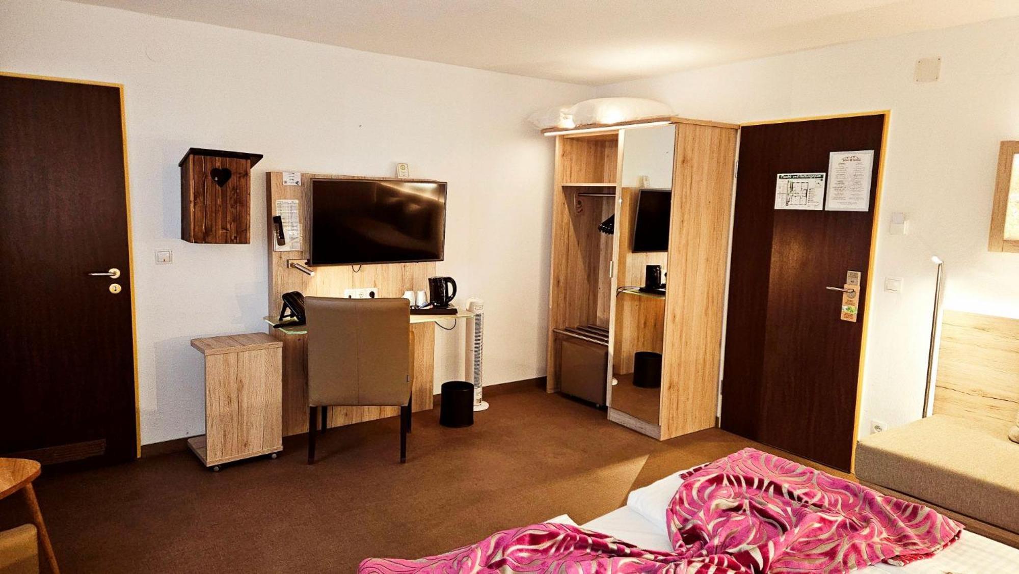 Hotel Edel Weiss Bremen Bagian luar foto