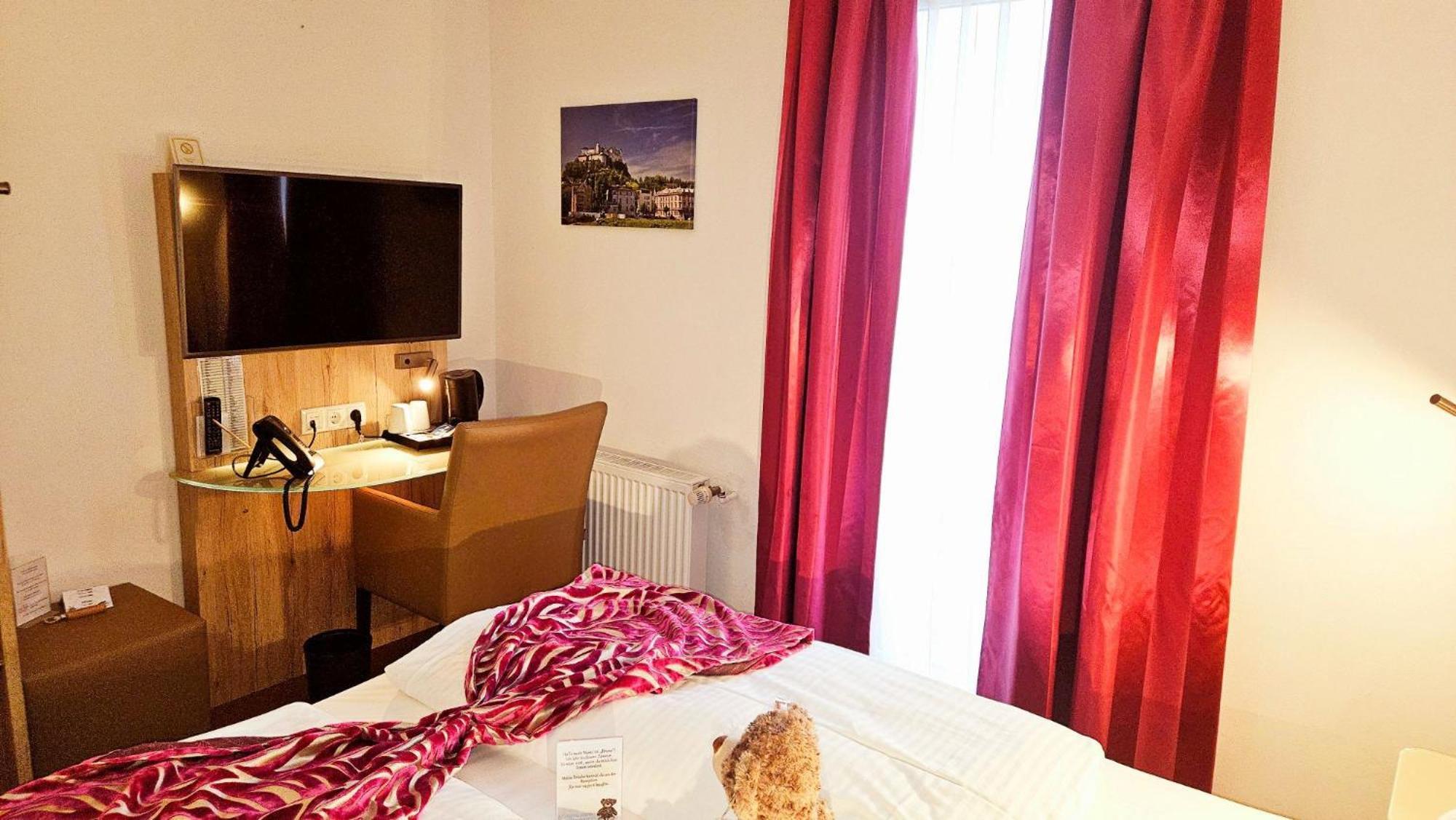 Hotel Edel Weiss Bremen Bagian luar foto